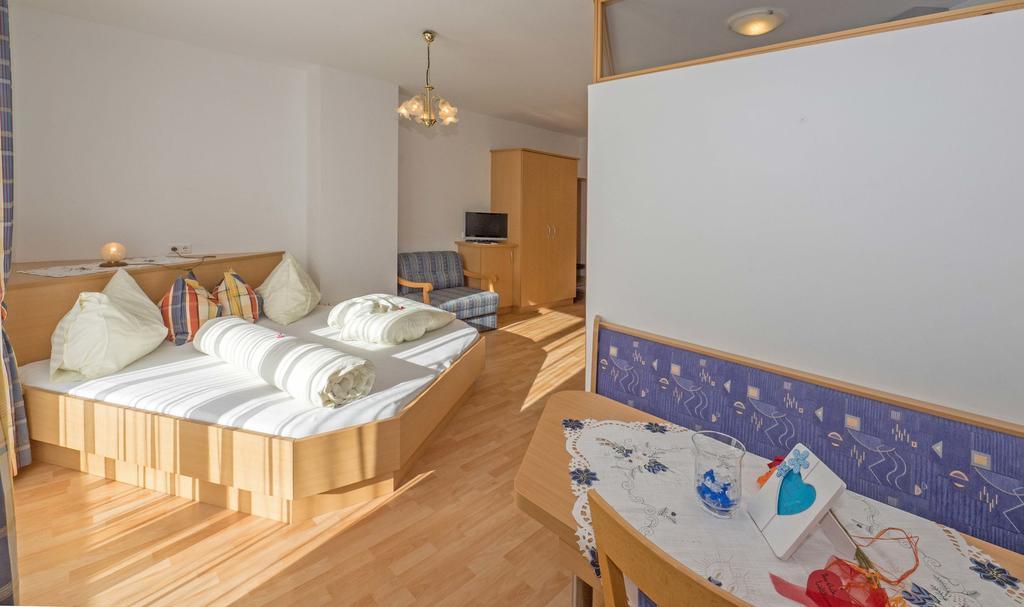Haus Schluder - Familie Stanitzer Hotel Вайсензее Стая снимка