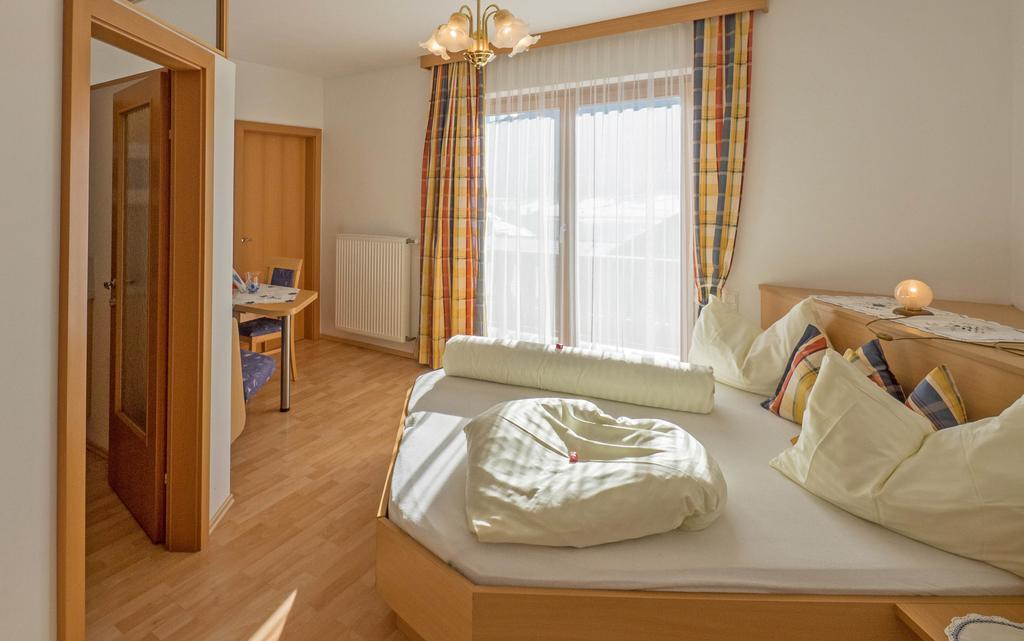 Haus Schluder - Familie Stanitzer Hotel Вайсензее Стая снимка