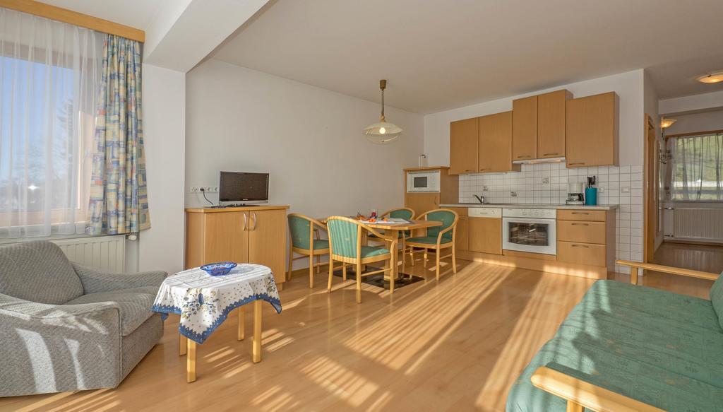 Haus Schluder - Familie Stanitzer Hotel Вайсензее Стая снимка